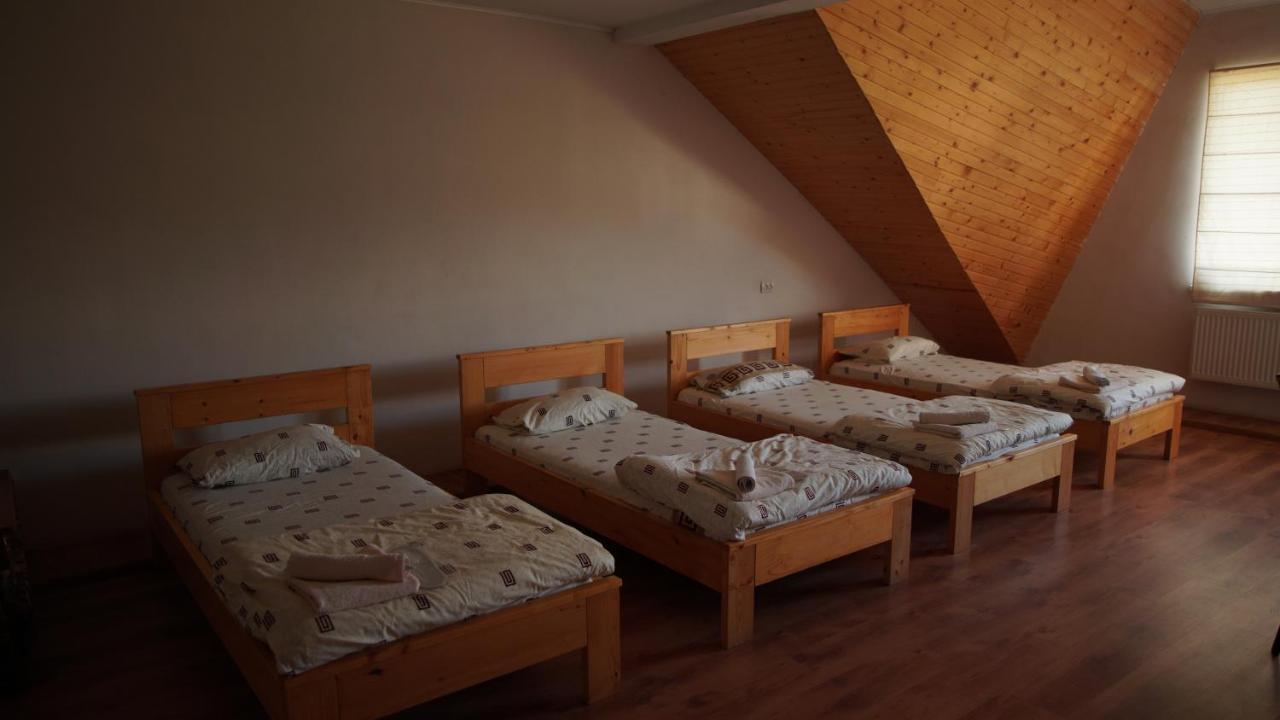 U Dvori Hotell Podgorodtsij Eksteriør bilde